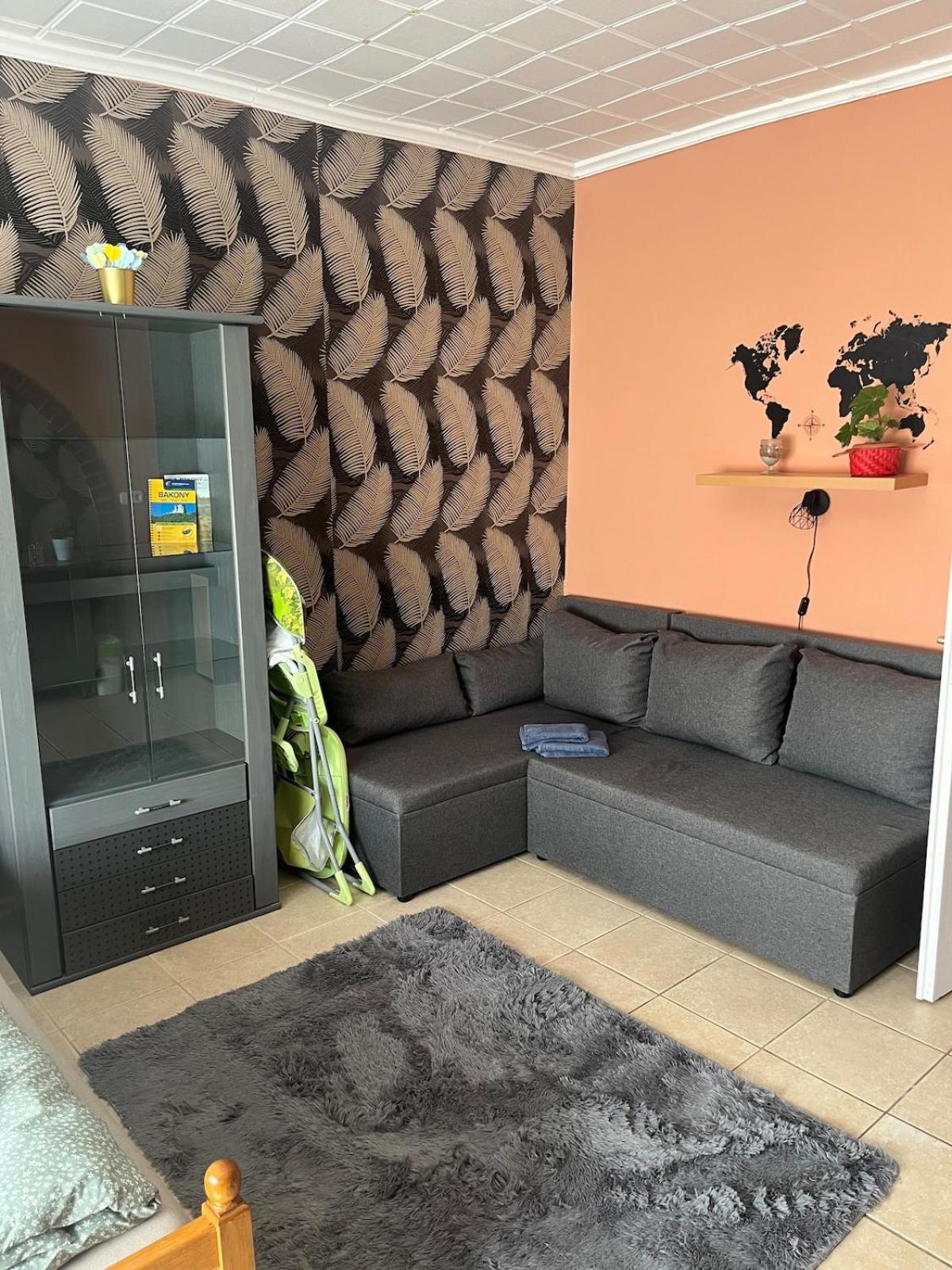 Tejfeles Vendeghaz Porva Exterior foto