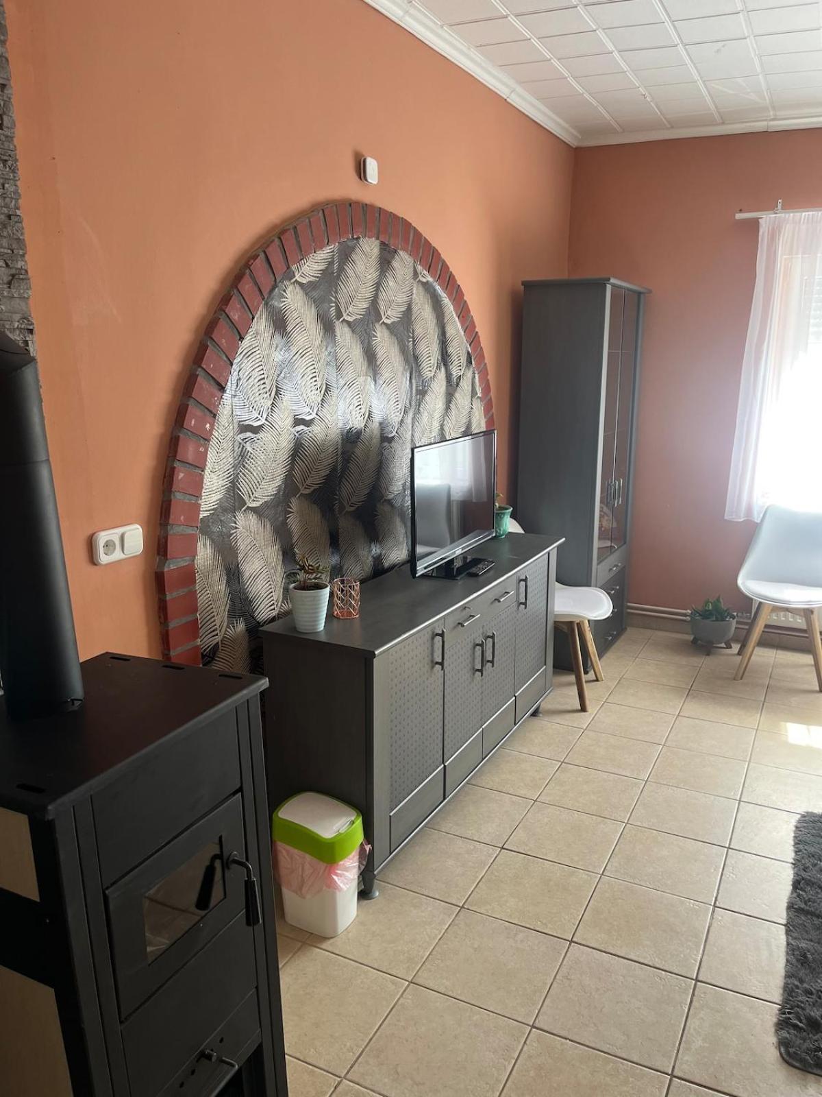 Tejfeles Vendeghaz Porva Exterior foto