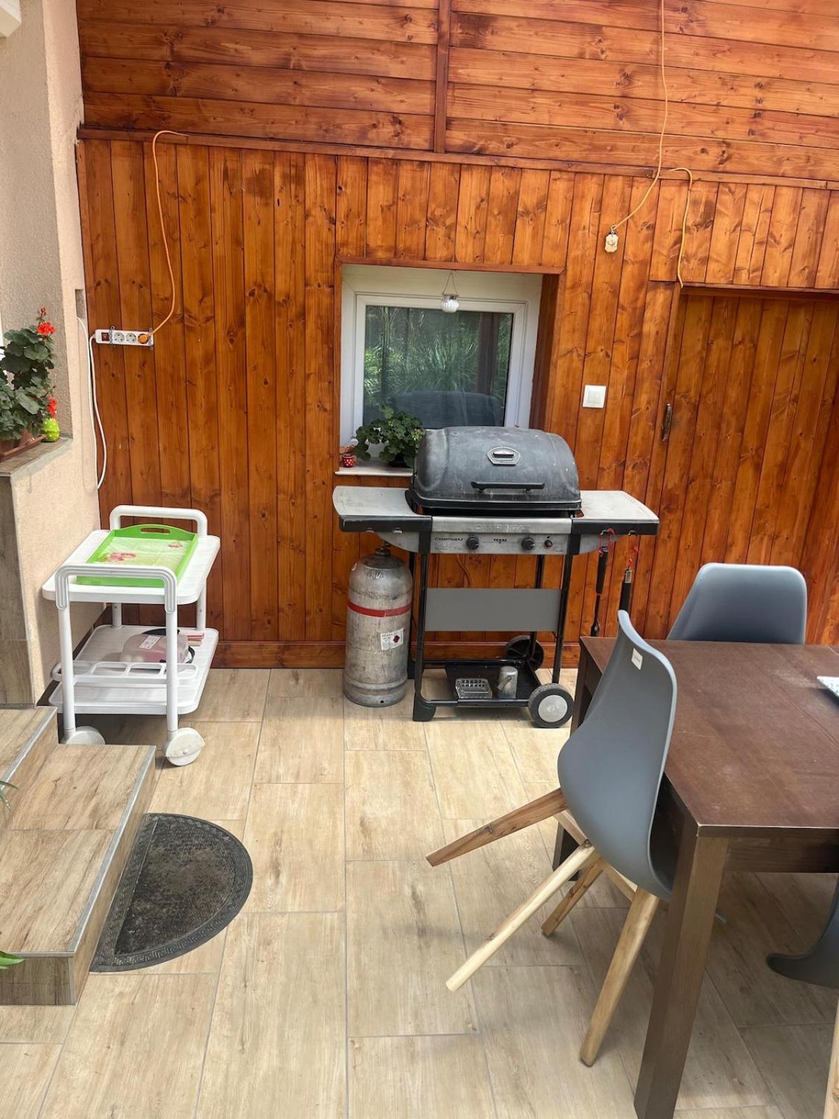 Tejfeles Vendeghaz Porva Exterior foto