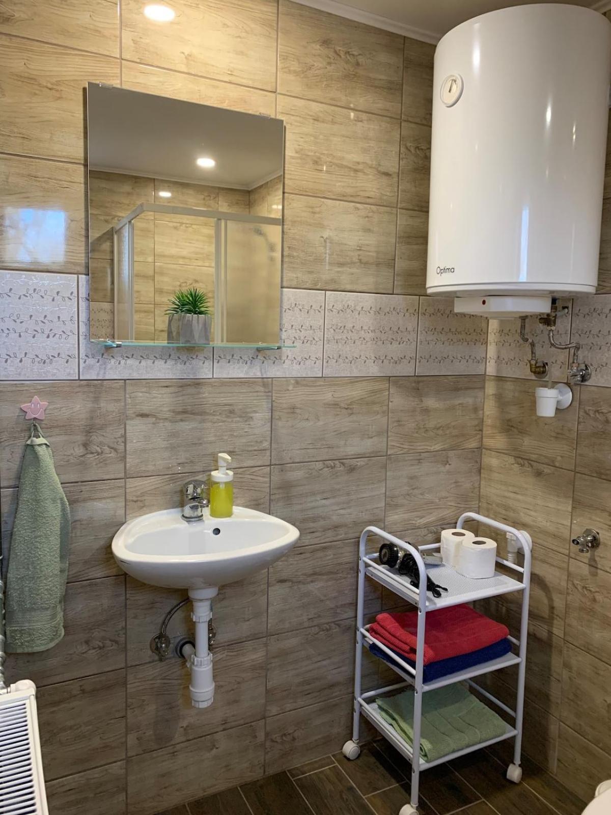 Tejfeles Vendeghaz Porva Exterior foto