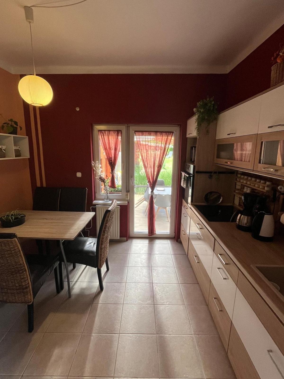Tejfeles Vendeghaz Porva Exterior foto